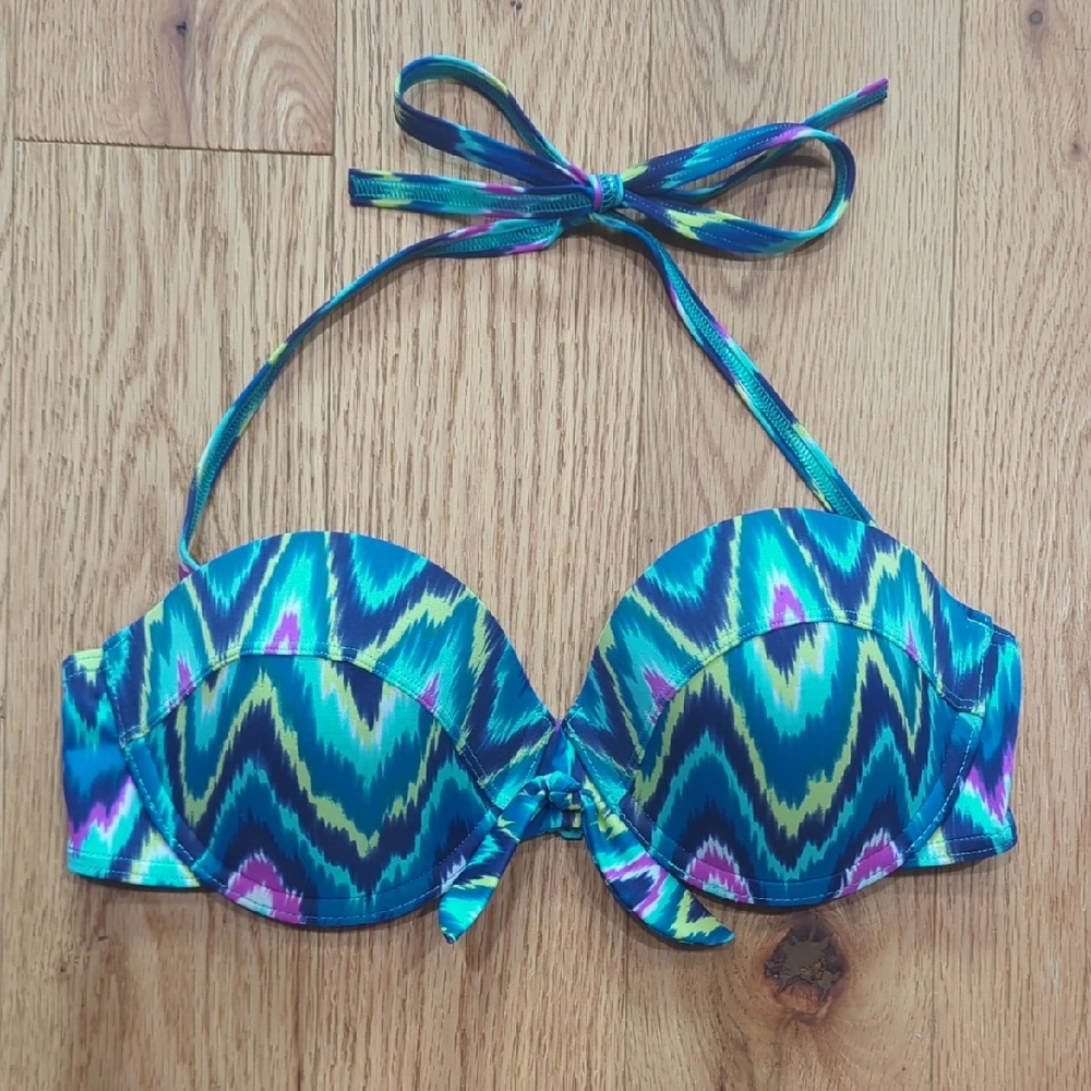 Firefly. Halter Bikini Top. Size Small.